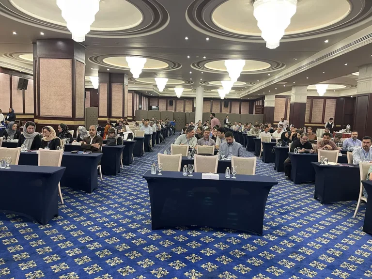 سمینار سازمانی هفت شاه کلید کار تیمی برای فکور صنعت در مرداد 1402