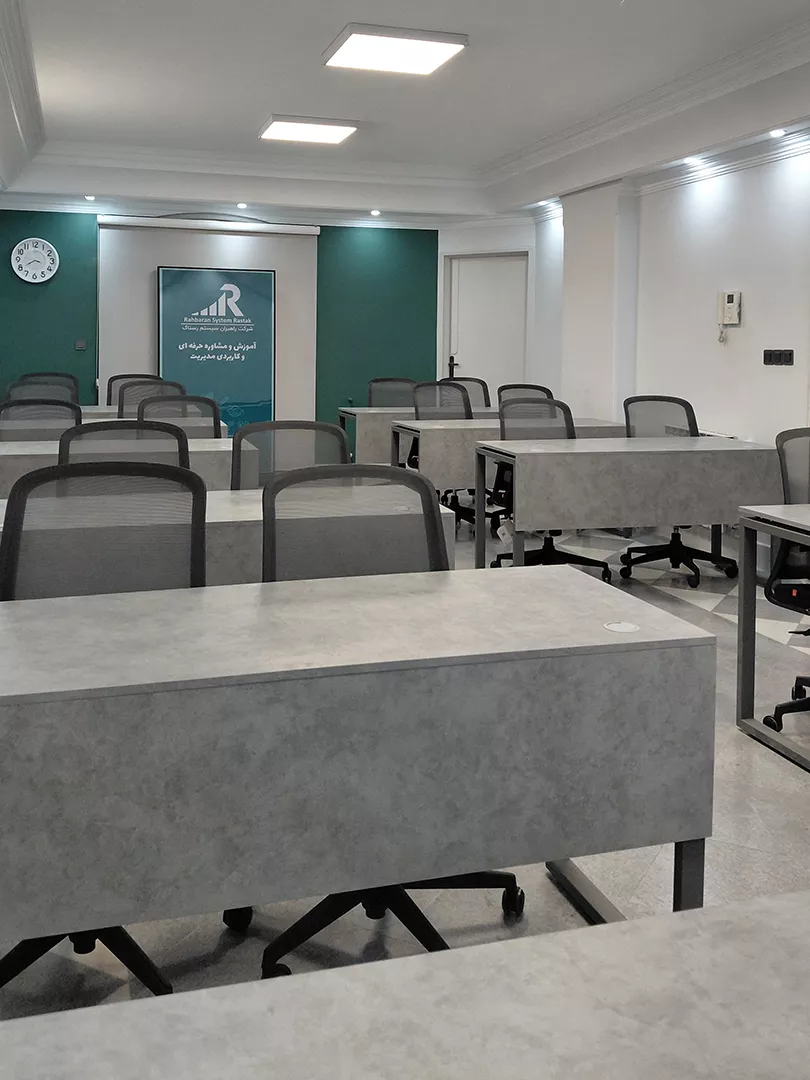 محیط-آموزشی-رستاک-کلاسی-1