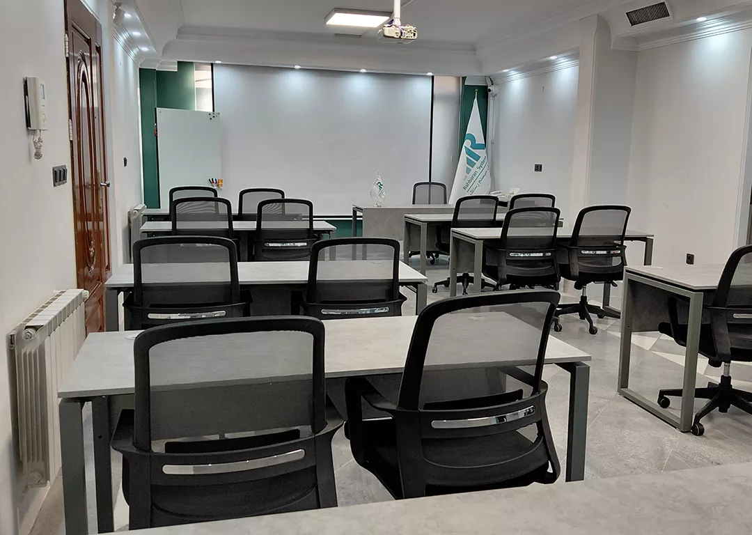 محیط-آموزشی-رستاک-کلاسی-1